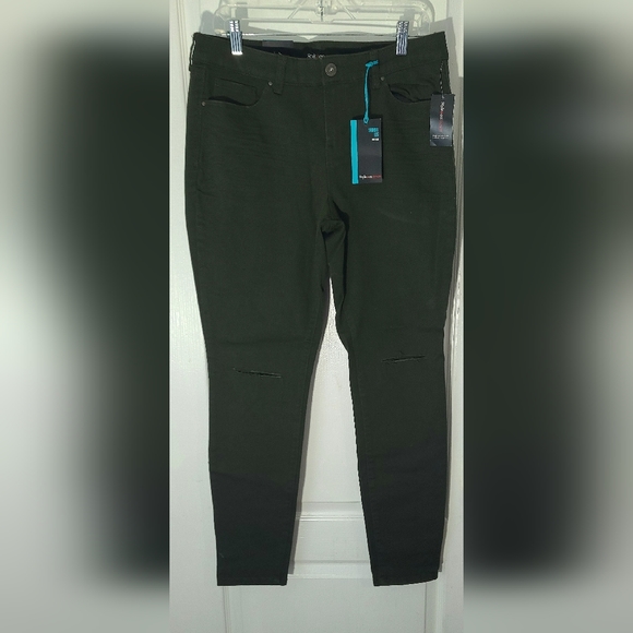 Style & Co.Denim Womens Riped Skinny Jeans - Picture 5 of 6